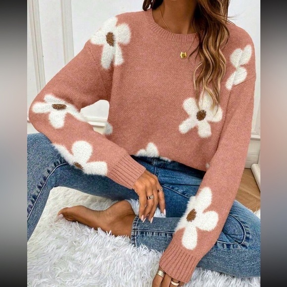 Jeny Louise Boutique Sweaters - Mauve Daisy SOFT Sweater